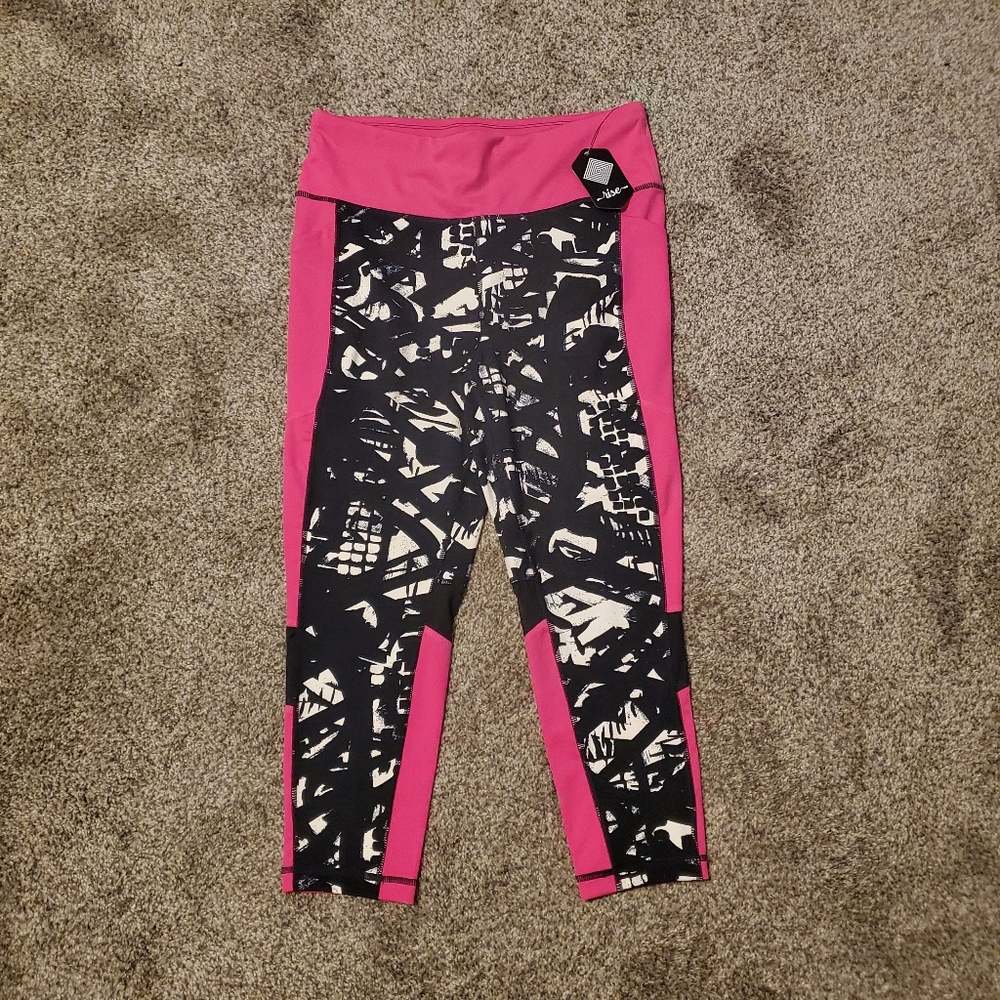 Lularoe Fearless crop fitness leggings